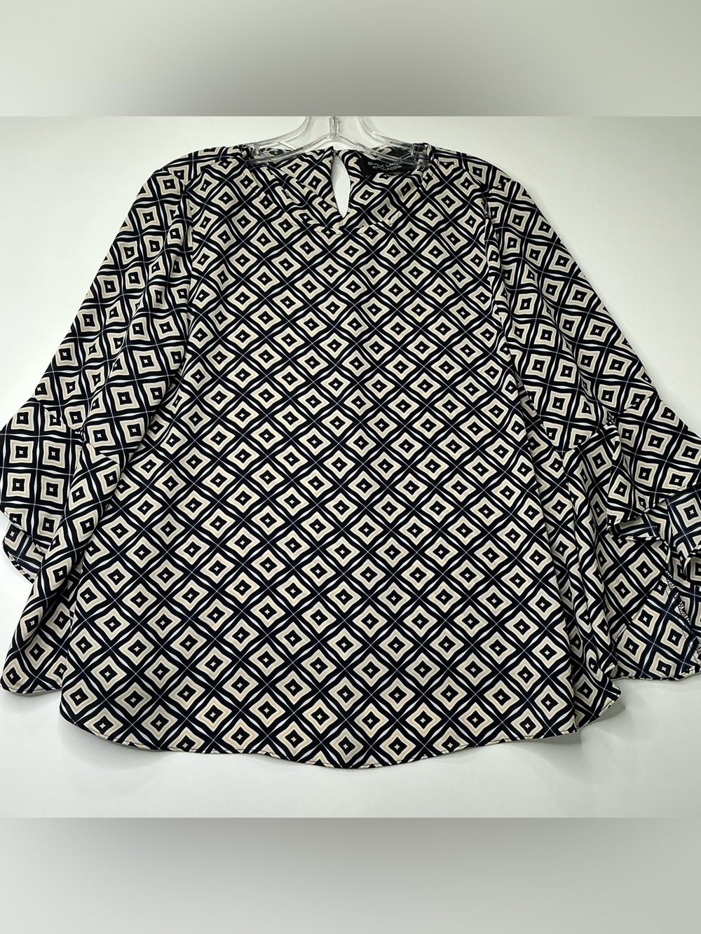 Black Label by Evan-Picone Women’s Blouse M V-Neck Long Sleeve Black Chiffon